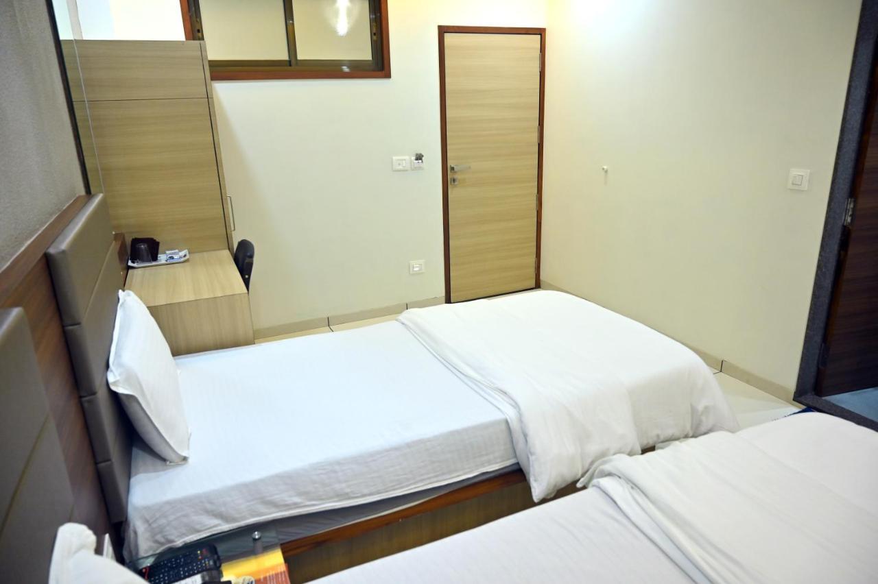 Hotel Aaram Umargām Exteriér fotografie